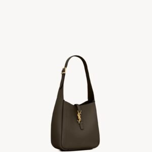 LE 5 À 7 SUPPLE SMALL IN GRAINED LEATHER