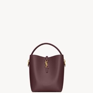 LE 37 IN SHINY LEATHER
ROUGE CABERNET