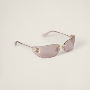 Aube sunglasses 
Color: Bronze lenses