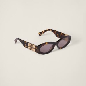 Miu Glimpse sunglasses 
Color: MAUVE LENSES