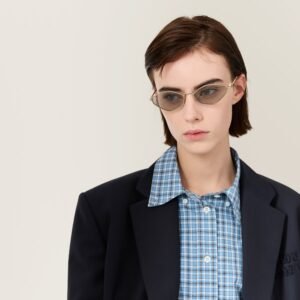 Miu Miu Logo sunglasses
Color: Light Gray Lenses