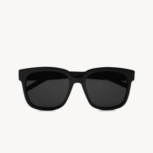 monogram SL M40
BLACK
Sunglasses with thick, rounded frames featuring nylon lenses and acetate temples