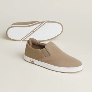 Lucky slip-on sneaker