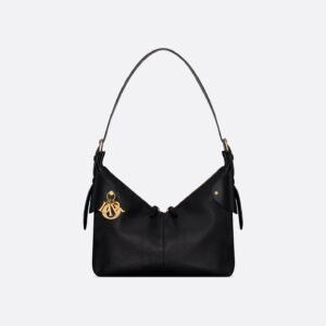 Medium Dior Voyage Bag
Black Flat Macrocannage Grained Calfskin