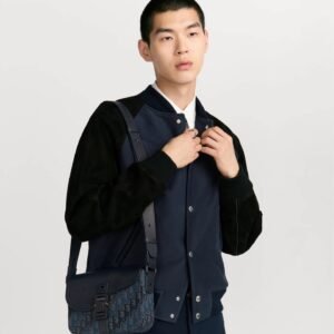 Small Saddle Messenger Bag with Flap
Deep Blue Dior Oblique Trio Jacquard and Deep Blue Grained Calfskin