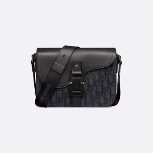Small Saddle Messenger Bag with Flap
Black Dior Oblique Jacquard and Black Grained Calfskin