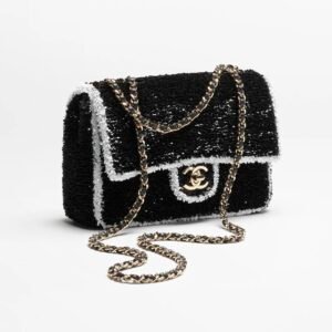 CHANEL FLAP BAG
 
Sequins & Gold-Tone Metal 
Black & White