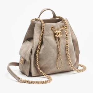CHANEL 25 MEDIUM BACKPACK
 
Suede Calfskin & Gold Metal 
Dark Grey