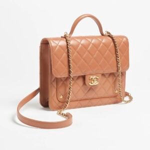 BACKPACK
 
Shiny Lambskin & Gold-Tone Metal 
Camel