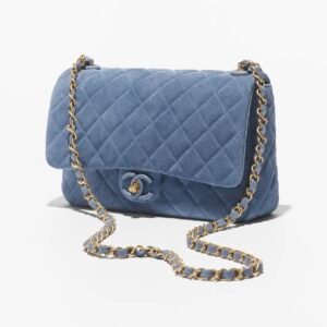 FLAP BAG
 
Suede Calfskin, Lambskin & Gold-Tone Metal 
Blue