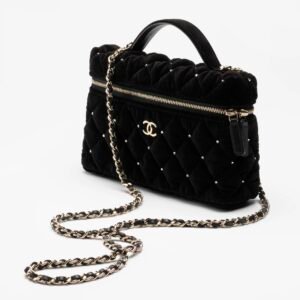 VANITY WITH CHAIN
 
Velvet, Diamanté & Gold-Tone Metal 
Black