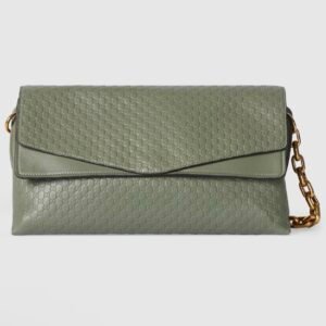 Large shoulder bag with chain
Variation
sage green GG leather