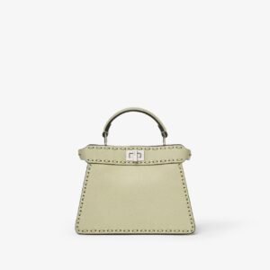 Peekaboo ISeeU Petite
Sage green Selleria bag with 306 hand-sewn topstitches