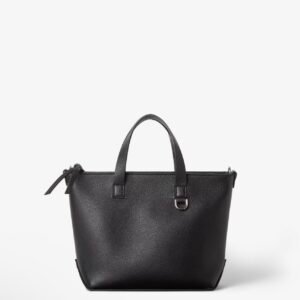 Small FF Squared shopping bag
Black leather bag