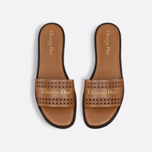 D-Lane Slide
Camel Calfskin with Openwork Microcannage Motif