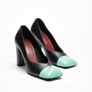 PUMPS
Lambskin & Patent Calfskin 
Black & Green