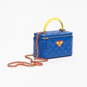 LONG VANITY WITH CHAIN
Lambskin, Enamel & Gold-Tone Metal 
Blue, Yellow & Red